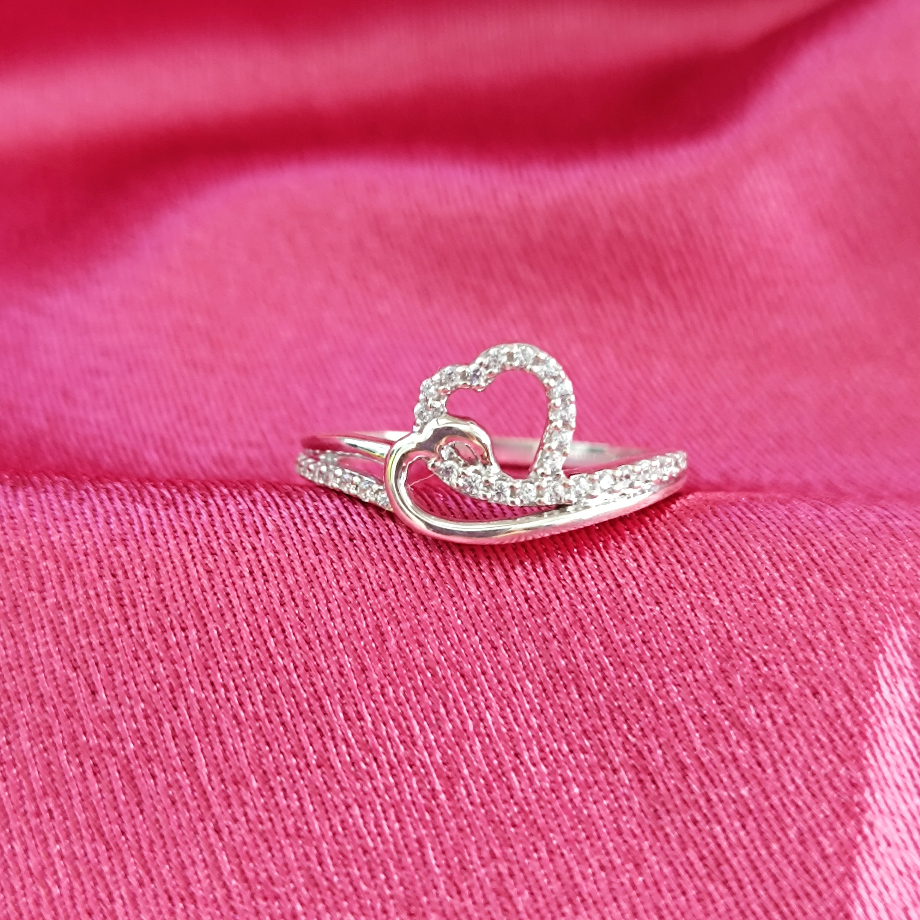 RKC Real Moissanite Heart Shape Stel verloofring vir haar voor 925 Sterling Silwer 14K Witgoud Vergulde Wt 2.3 gm Breedte 1.5 MM