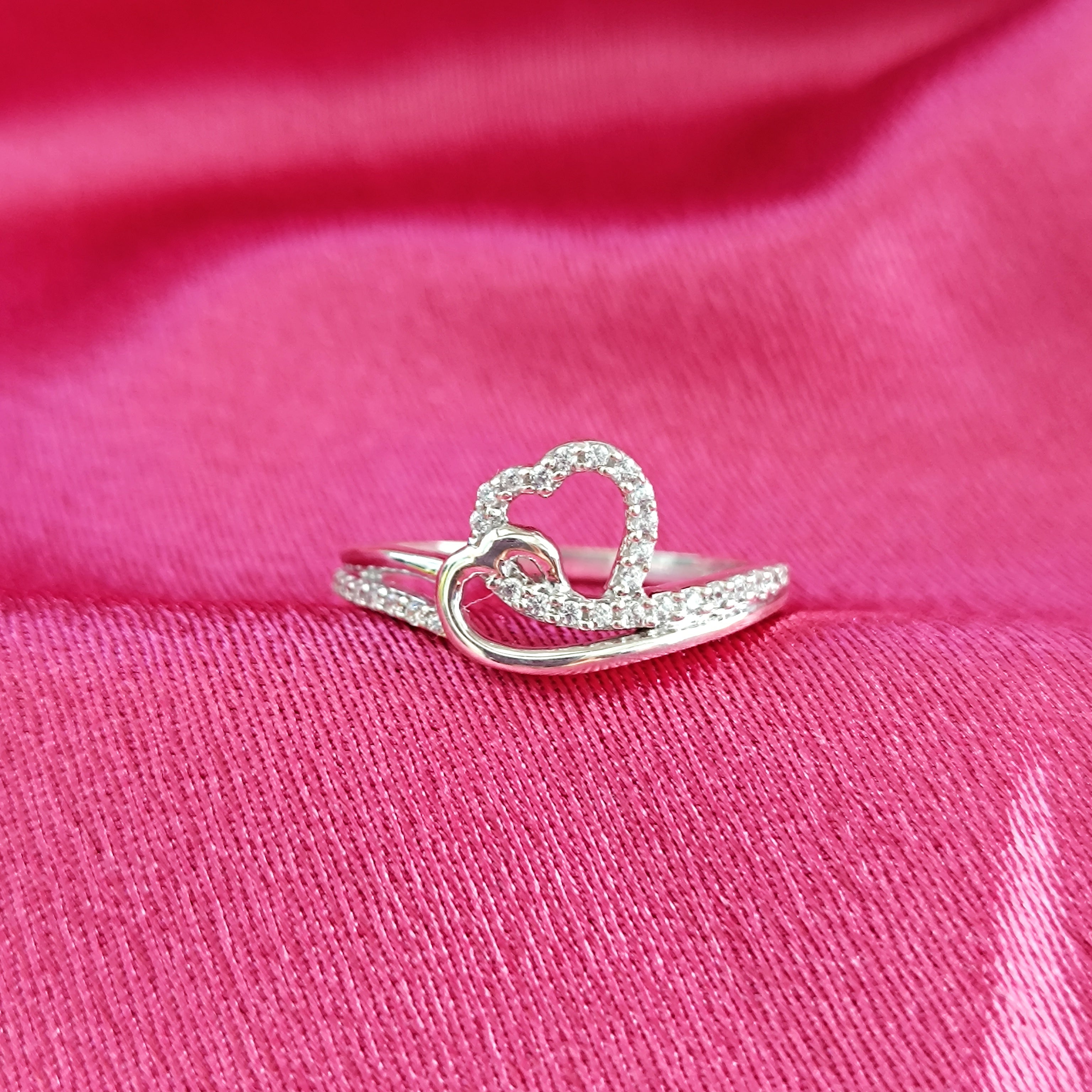 RKC Real Moissanite Heart Shape Stel verloofring vir haar voor 925 Sterling Silwer 14K Witgoud Vergulde Wt 2.3 gm Breedte 1.5 MM